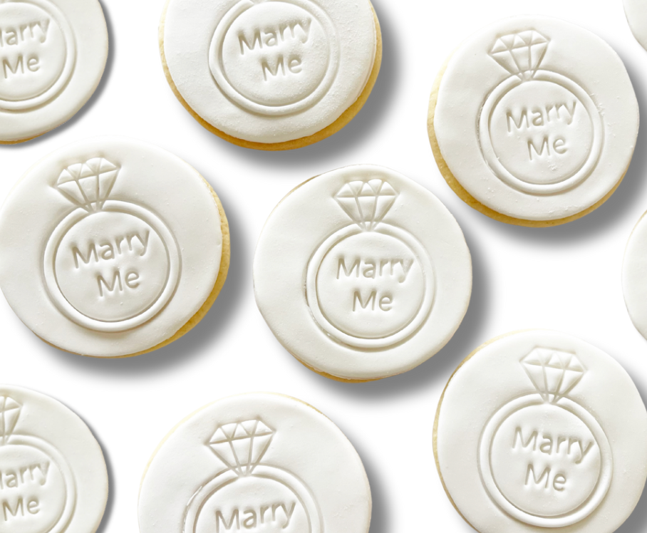 Order custom wedding cookies in Auckland – personalised, handcrafted treats perfect for wedding favours, dessert tables & engagement parties. NZ-wide delivery