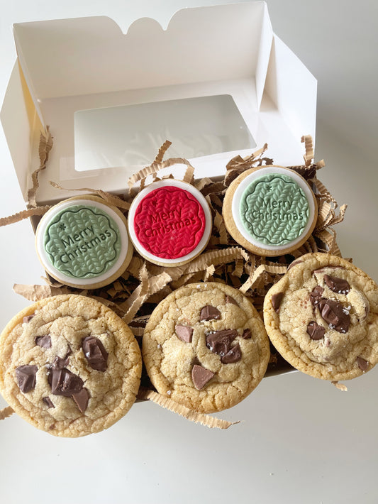 Merry Christmas + Chocolate Chip Cookies